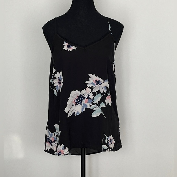 Reitmans Floral Black Camisole Top size medium - Picture 3 of 7
